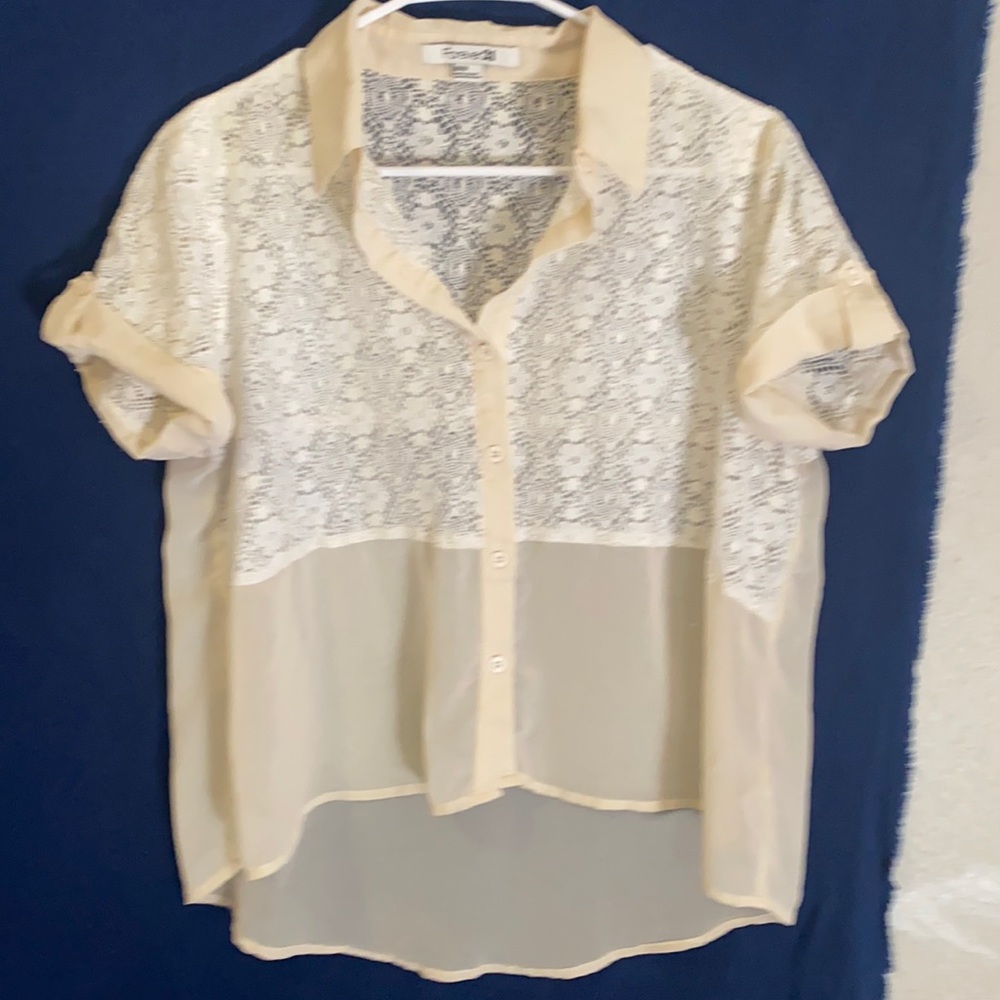 Spring blouse cute and stylish